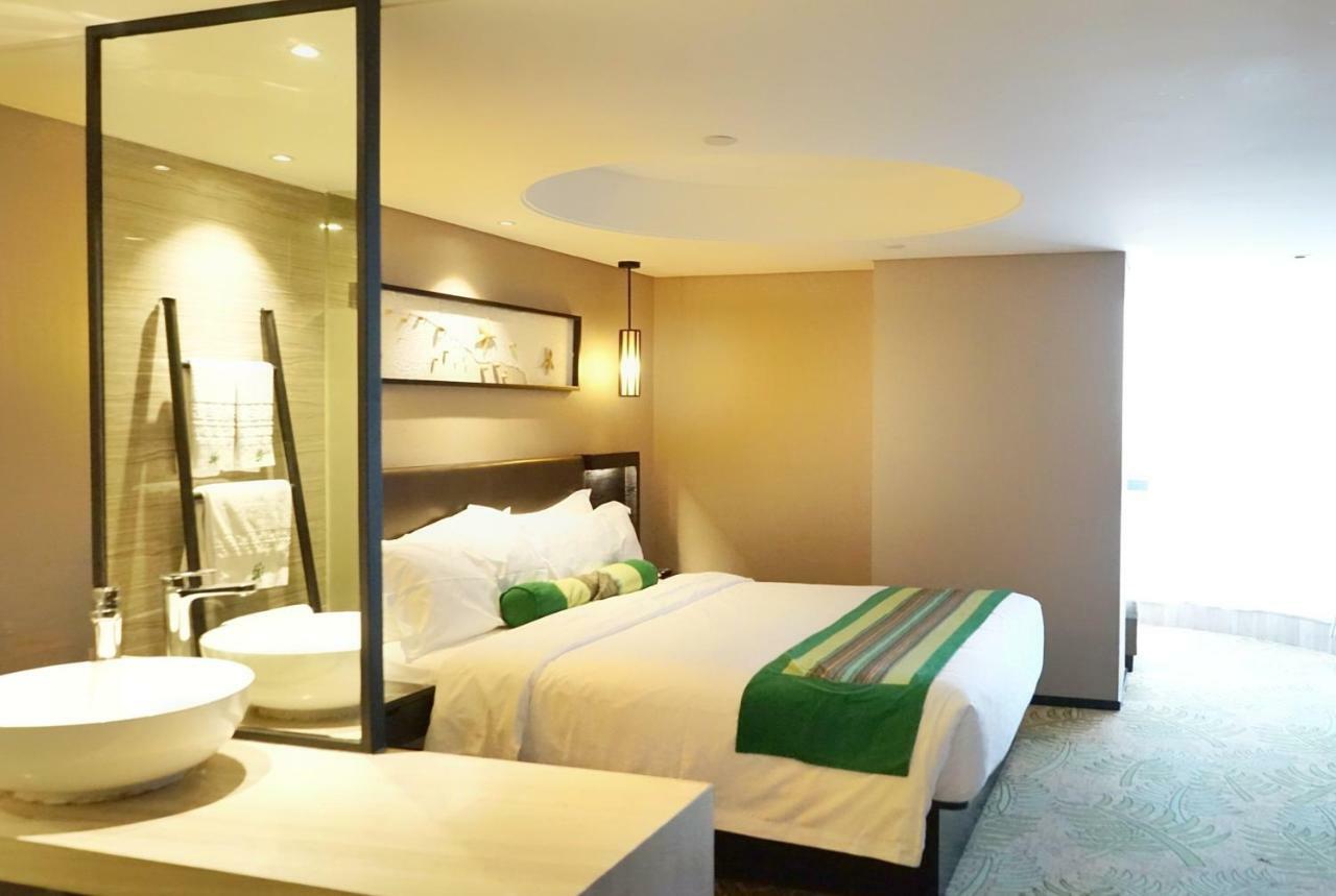 Relax Season Hotel Dongmen Shenzhen Exterior photo